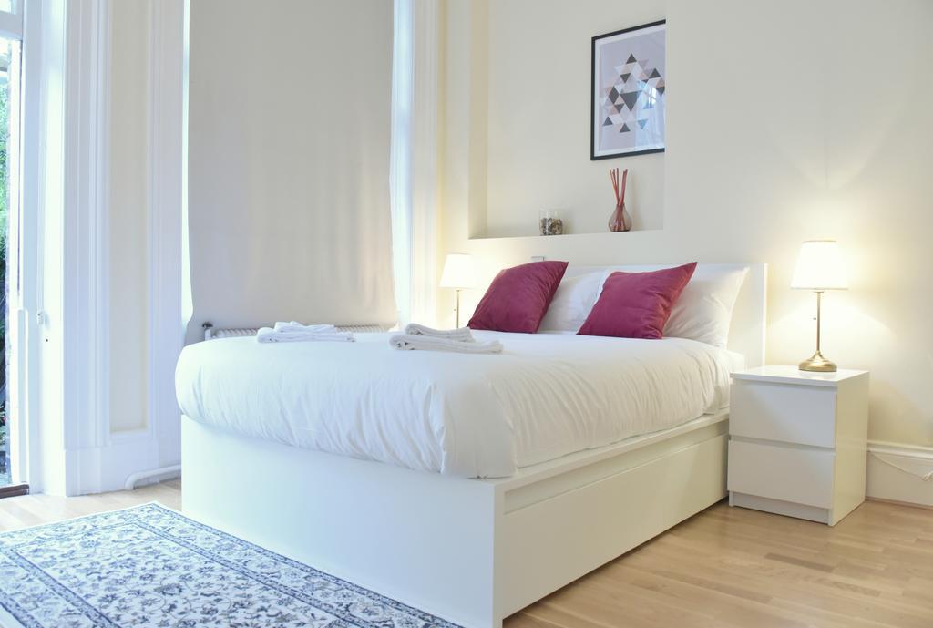 Luxton Apartments - Knightsbridge Лондон Екстериор снимка